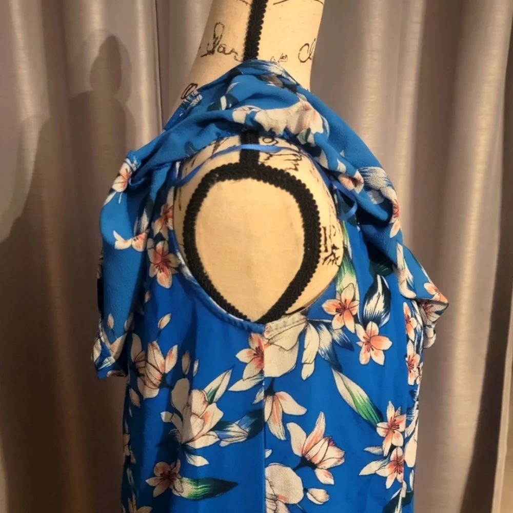 Off Shoulder Top Tropical Print - Picture 6 of 9